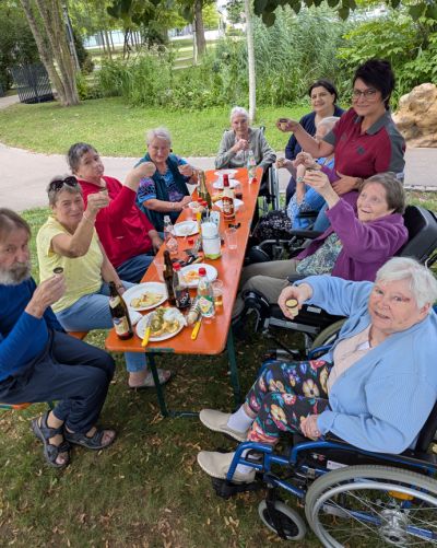 Picknick im Stadtpark – Ein gelungener Tag in der Natur – Bild 4